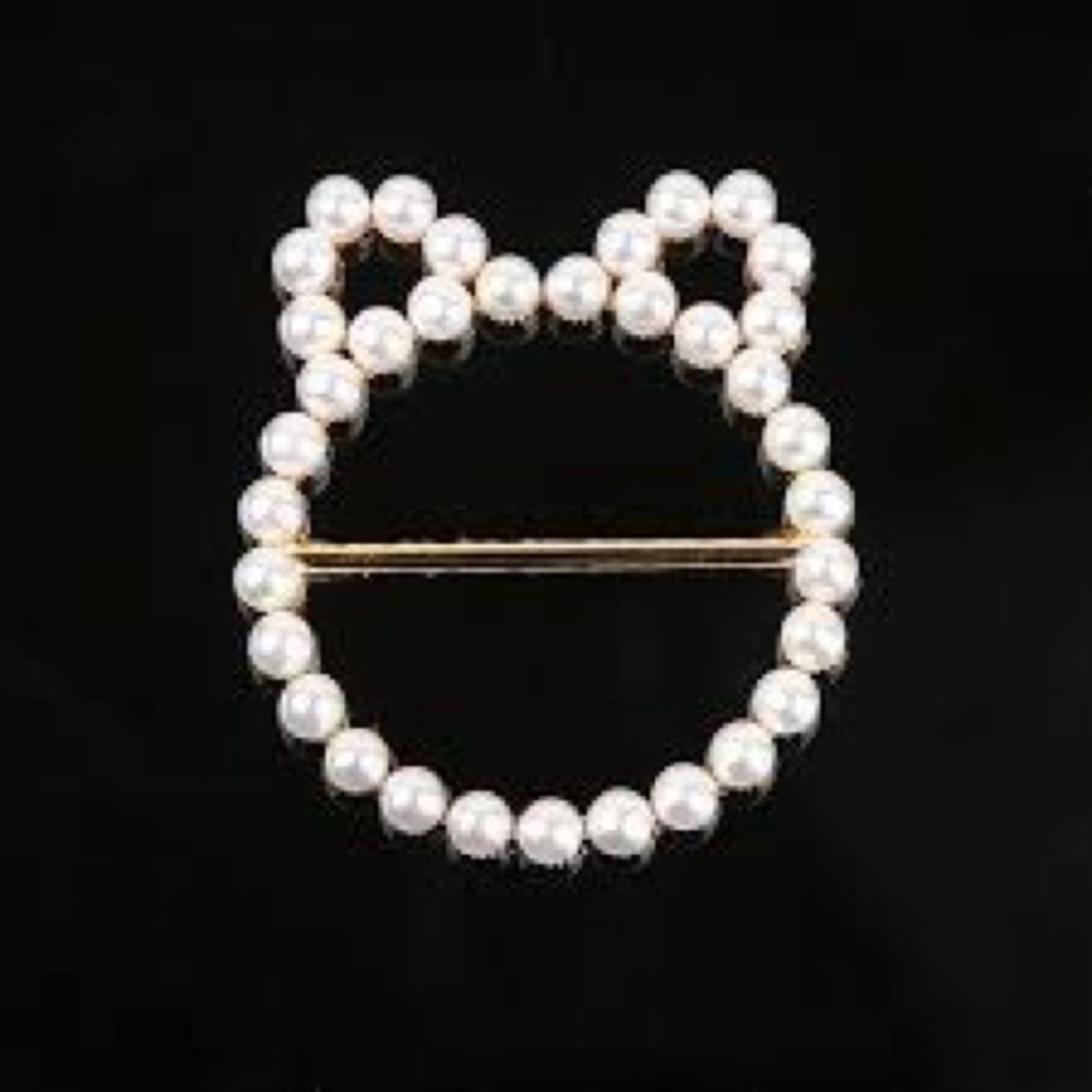 Wear Your Textile Clip Pointy Cat Ears FREE WITH Cat’s Meow Wrap Blanket Towel - Picture 4 of 15